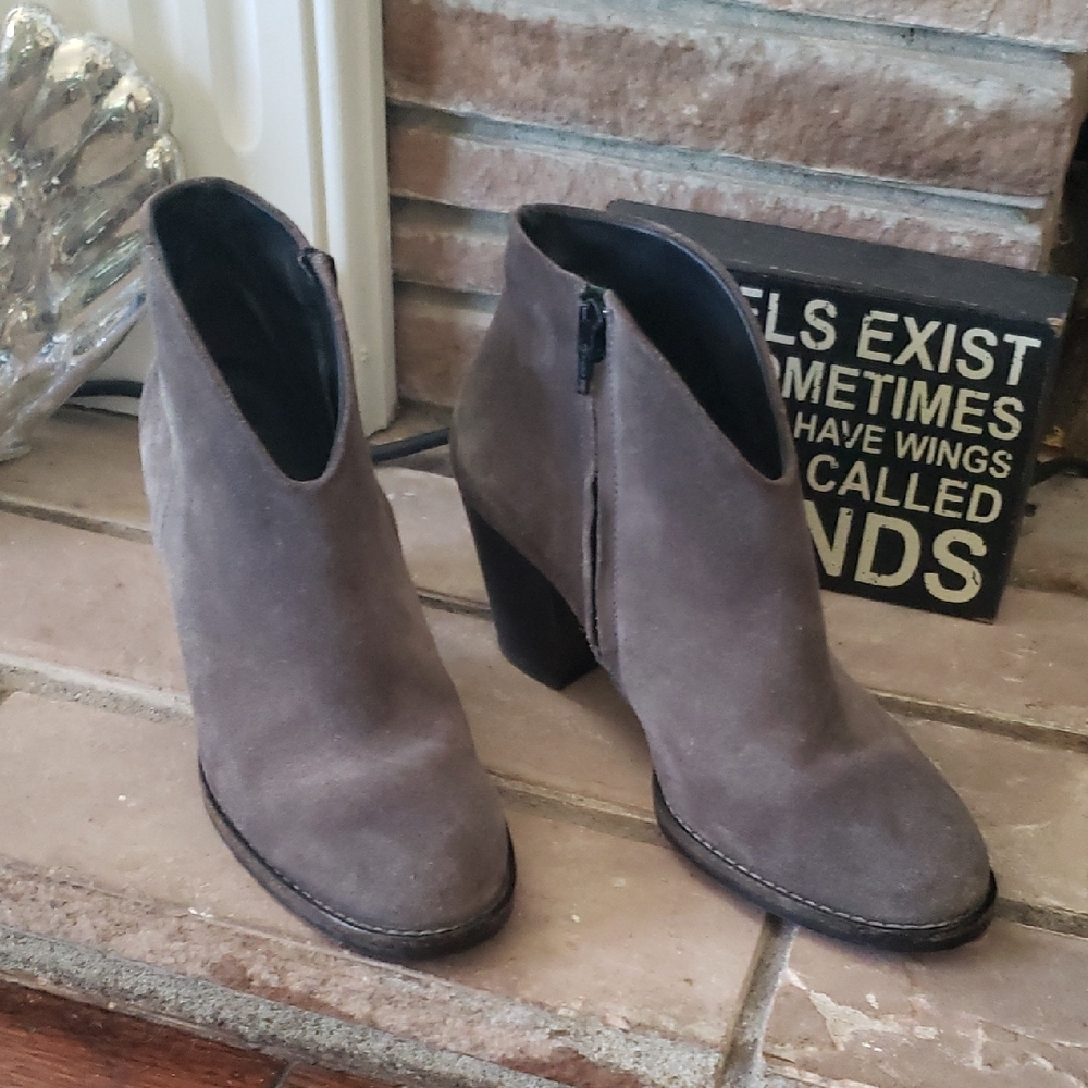 Paul Green Grey Suede Delgado Boots Size 7